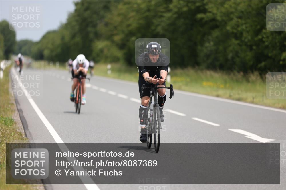 22.06.2025 - Viking Triathlon Yannick Fuchs http://msf.ph/oto/8087369 22.06.2025 13:01:38 Radfahren 95, 182, 419 meine-sportfotos.de