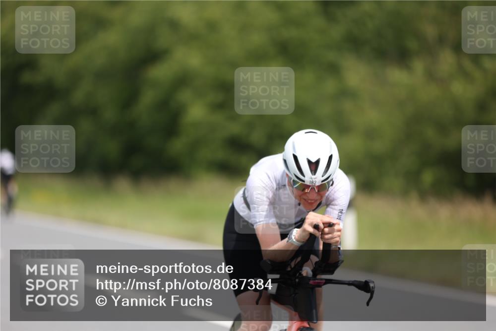 22.06.2025 - Viking Triathlon Yannick Fuchs http://msf.ph/oto/8087384 22.06.2025 13:01:42 Radfahren 182, 419 meine-sportfotos.de