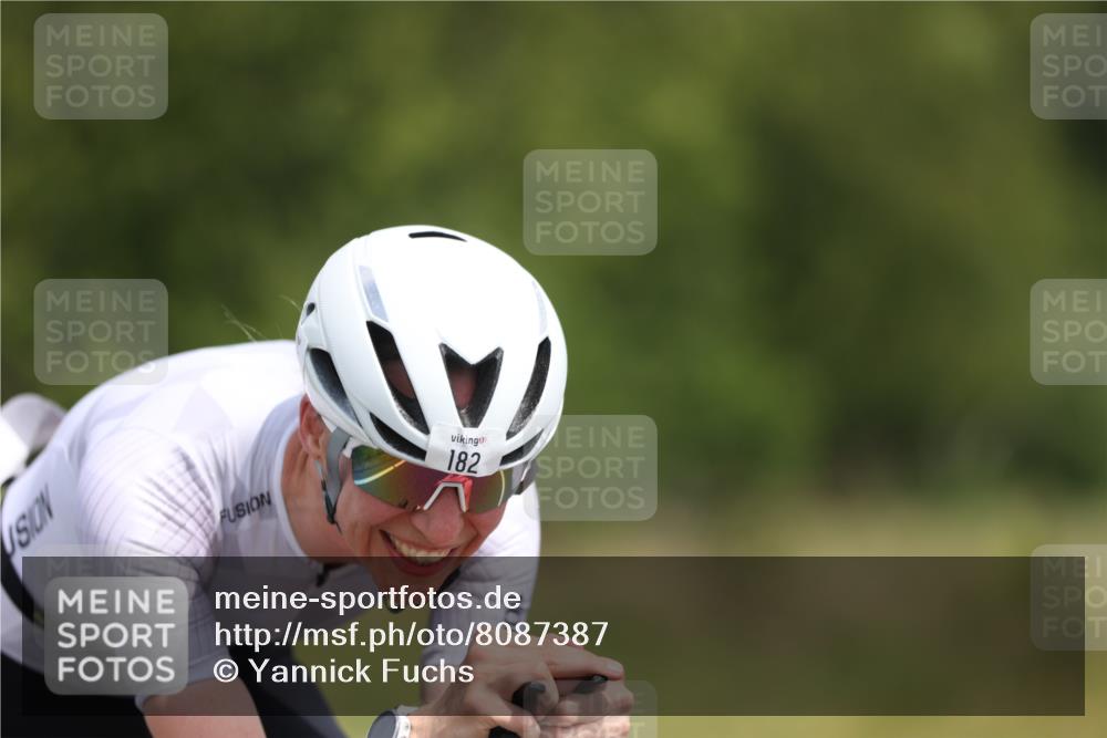 22.06.2025 - Viking Triathlon Yannick Fuchs http://msf.ph/oto/8087387 22.06.2025 13:01:42 Radfahren 182, 419 meine-sportfotos.de
