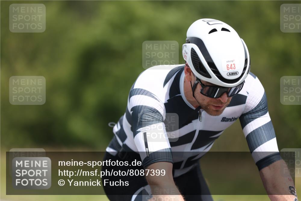 22.06.2025 - Viking Triathlon Yannick Fuchs http://msf.ph/oto/8087399 22.06.2025 13:01:54 Radfahren 210, 402, 466, 643 meine-sportfotos.de