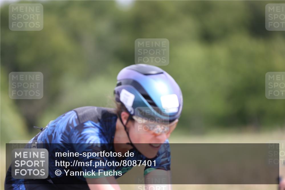 22.06.2025 - Viking Triathlon Yannick Fuchs http://msf.ph/oto/8087401 22.06.2025 13:01:55 Radfahren 210, 402, 466, 643 meine-sportfotos.de
