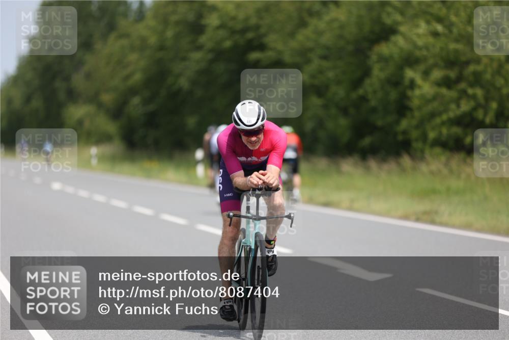 22.06.2025 - Viking Triathlon Yannick Fuchs http://msf.ph/oto/8087404 22.06.2025 13:02:14 Radfahren 370, 440 meine-sportfotos.de