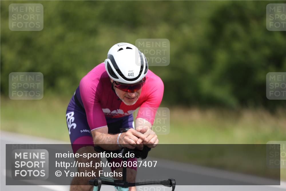 22.06.2025 - Viking Triathlon Yannick Fuchs http://msf.ph/oto/8087407 22.06.2025 13:02:16 Radfahren 370, 440 meine-sportfotos.de