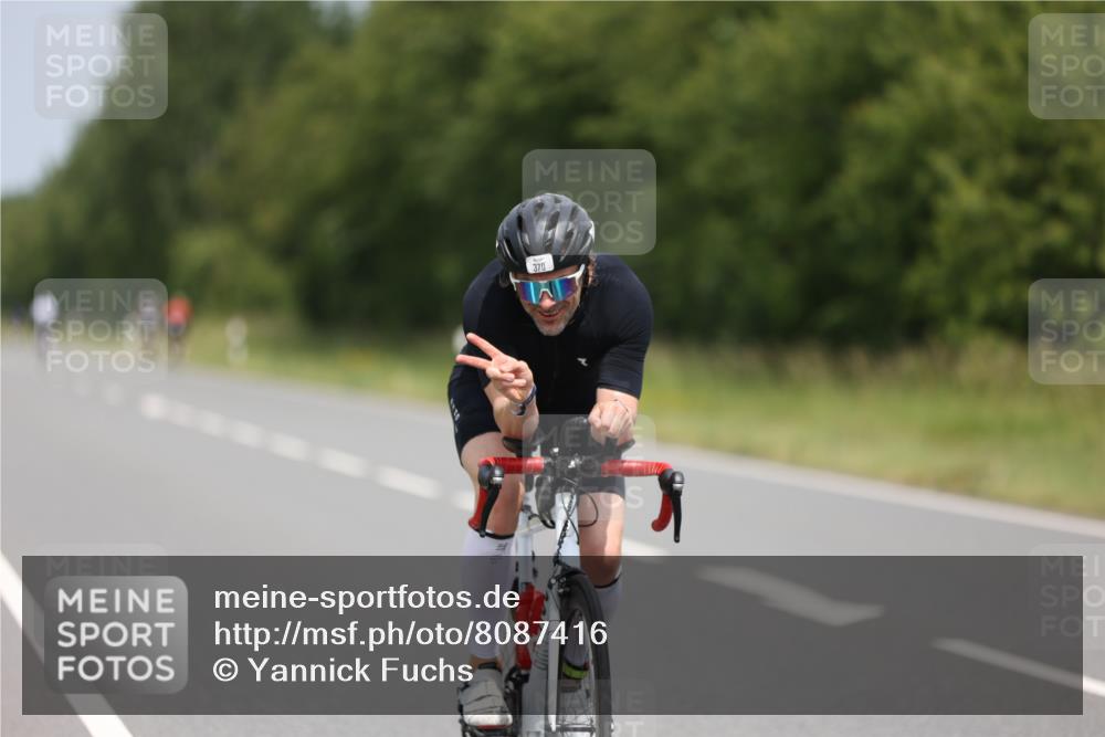 22.06.2025 - Viking Triathlon Yannick Fuchs http://msf.ph/oto/8087416 22.06.2025 13:02:23 Radfahren 370 meine-sportfotos.de