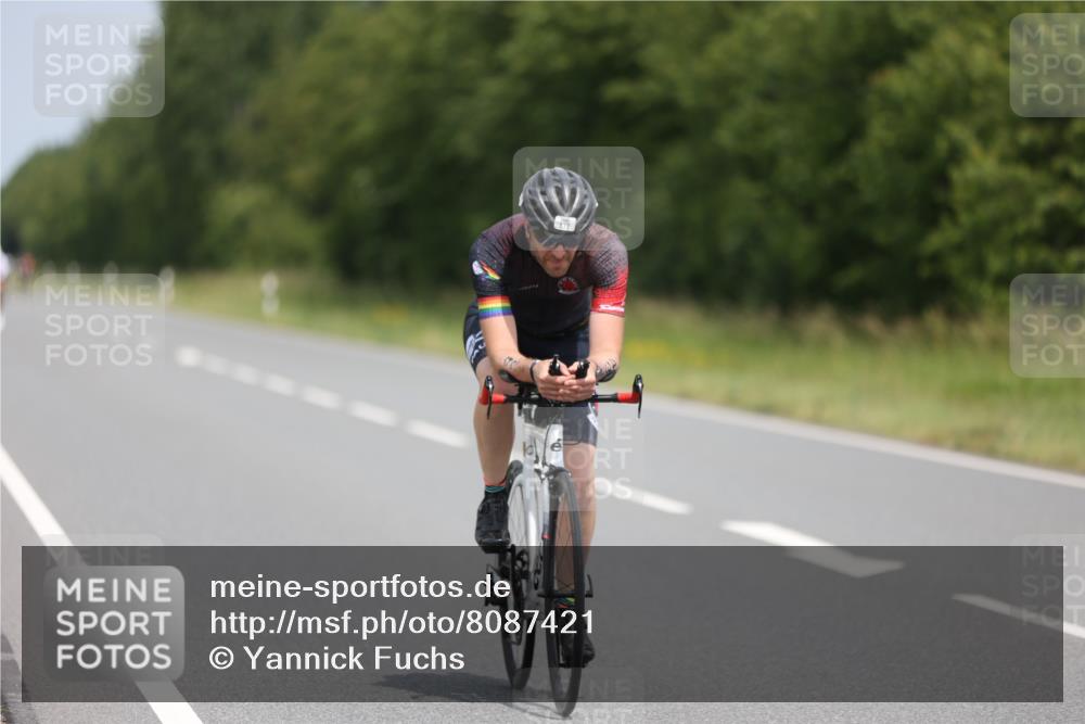 22.06.2025 - Viking Triathlon Yannick Fuchs http://msf.ph/oto/8087421 22.06.2025 13:02:45 Radfahren 23, 77, 433 meine-sportfotos.de