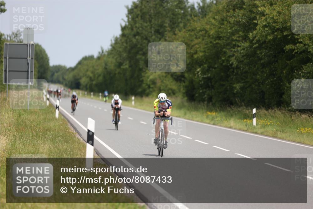 22.06.2025 - Viking Triathlon Yannick Fuchs http://msf.ph/oto/8087433 22.06.2025 13:03:08 Radfahren 86, 490, 657 meine-sportfotos.de