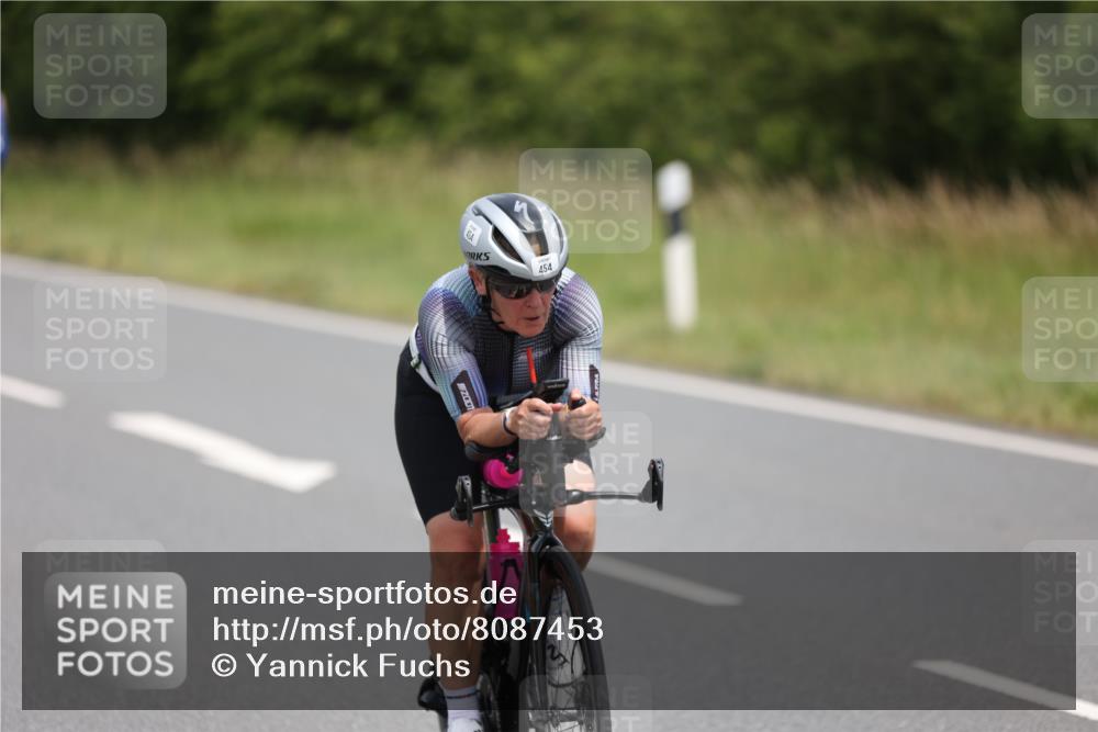 22.06.2025 - Viking Triathlon Yannick Fuchs http://msf.ph/oto/8087453 22.06.2025 13:03:20 Radfahren 86, 454, 637 meine-sportfotos.de