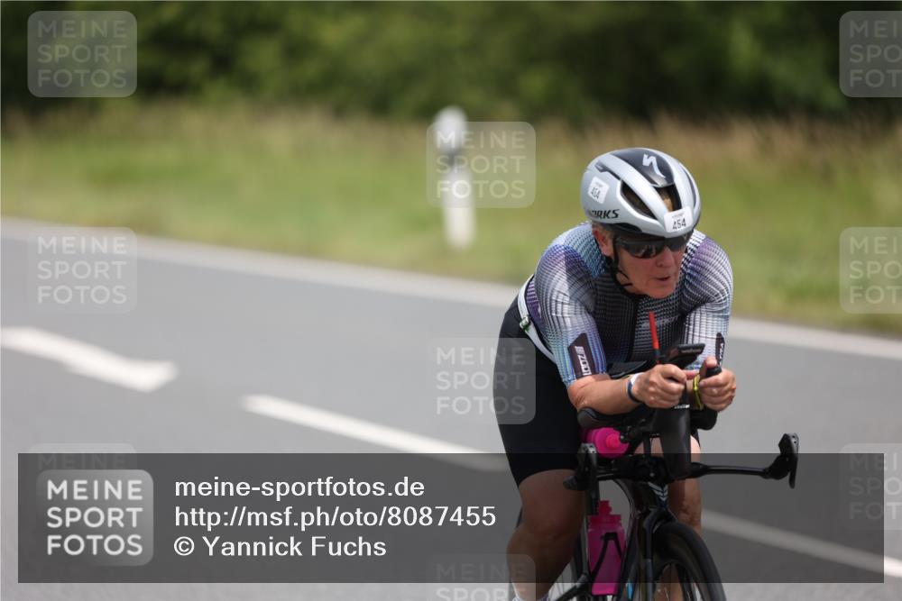 22.06.2025 - Viking Triathlon Yannick Fuchs http://msf.ph/oto/8087455 22.06.2025 13:03:20 Radfahren 86, 454, 637 meine-sportfotos.de