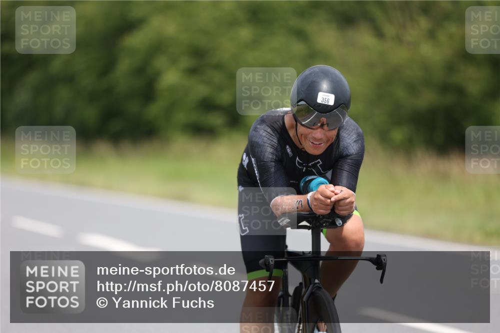22.06.2025 - Viking Triathlon Yannick Fuchs http://msf.ph/oto/8087457 22.06.2025 13:03:35 Radfahren 44, 211, 356, 530 meine-sportfotos.de