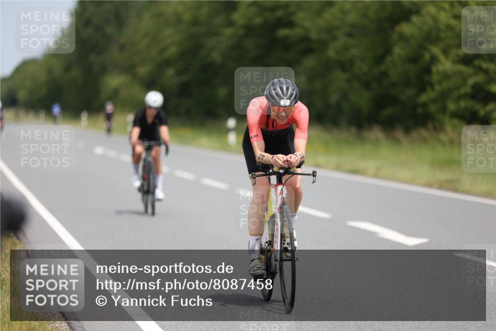 22.06.2025 - Viking Triathlon Yannick Fuchs http://msf.ph/oto/8087458 22.06.2025 13:03:38 Radfahren 44, 130, 356, 530, 538 meine-sportfotos.de