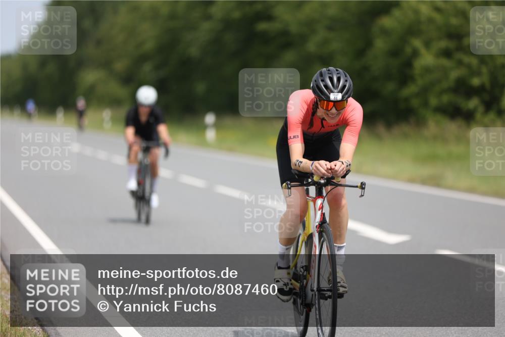 22.06.2025 - Viking Triathlon Yannick Fuchs http://msf.ph/oto/8087460 22.06.2025 13:03:38 Radfahren 44, 130, 356, 530, 538 meine-sportfotos.de