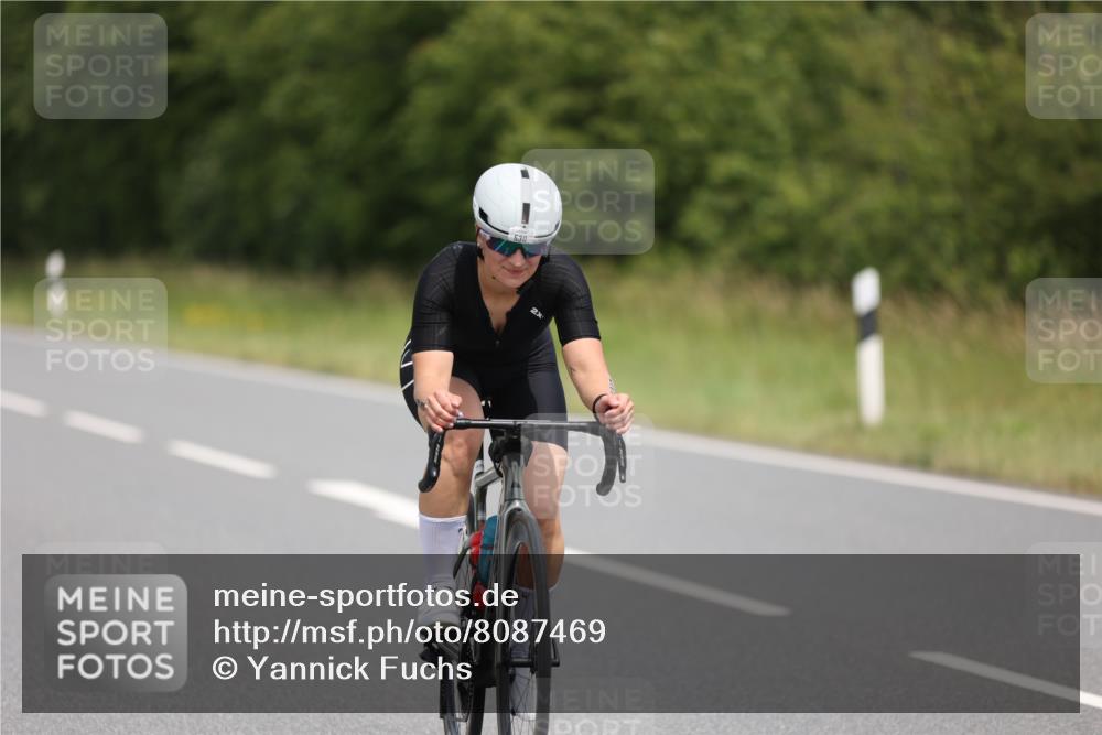22.06.2025 - Viking Triathlon Yannick Fuchs http://msf.ph/oto/8087469 22.06.2025 13:03:40 Radfahren 44, 130, 356, 530, 538 meine-sportfotos.de