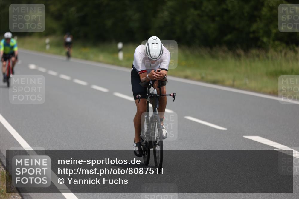 22.06.2025 - Viking Triathlon Yannick Fuchs http://msf.ph/oto/8087511 22.06.2025 13:04:48 Radfahren 450, 473, 623 meine-sportfotos.de