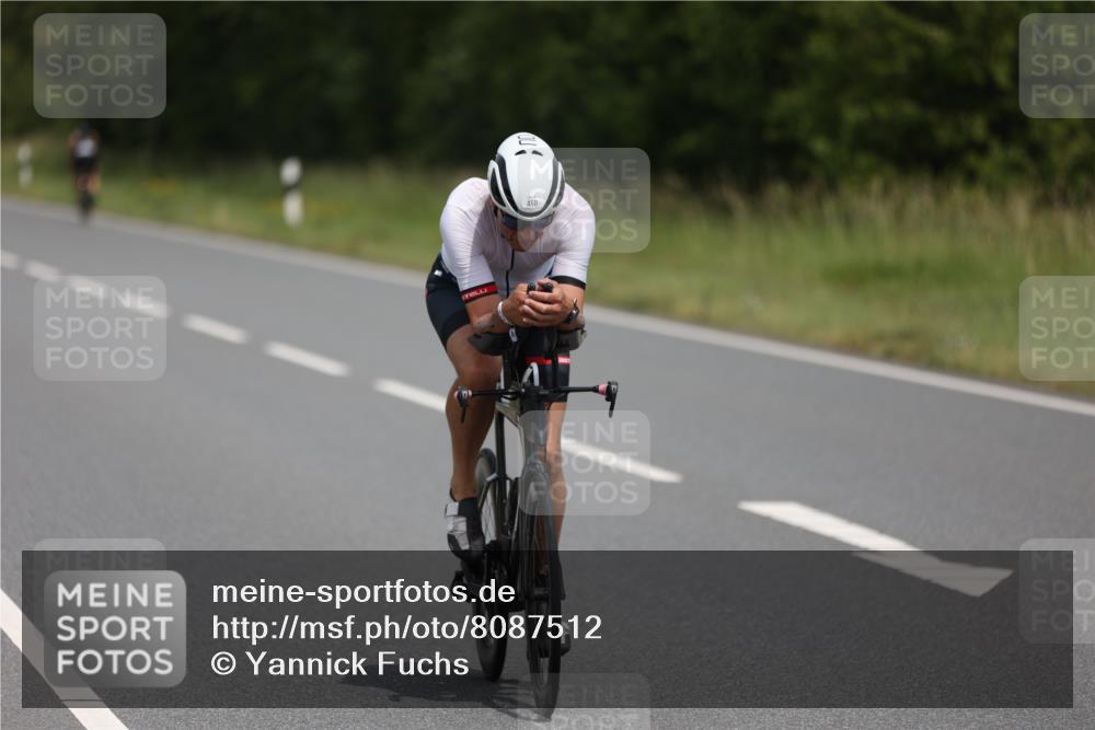 22.06.2025 - Viking Triathlon Yannick Fuchs http://msf.ph/oto/8087512 22.06.2025 13:04:49 Radfahren 450, 473, 623 meine-sportfotos.de