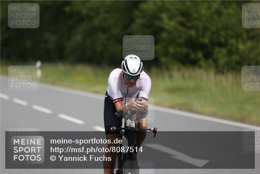 22.06.2025 - Viking Triathlon Yannick Fuchs http://msf.ph/oto/8087514 22.06.2025 13:04:49 Radfahren 450, 473, 623 meine-sportfotos.de