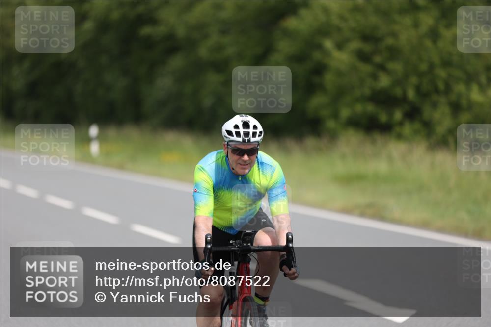22.06.2025 - Viking Triathlon Yannick Fuchs http://msf.ph/oto/8087522 22.06.2025 13:04:53 Radfahren 450, 473, 623 meine-sportfotos.de