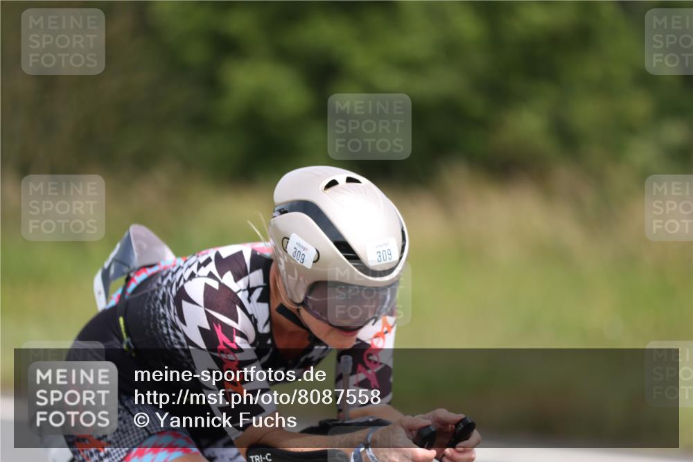 22.06.2025 - Viking Triathlon Yannick Fuchs http://msf.ph/oto/8087558 22.06.2025 13:07:52 Radfahren 309, 462, 647 meine-sportfotos.de