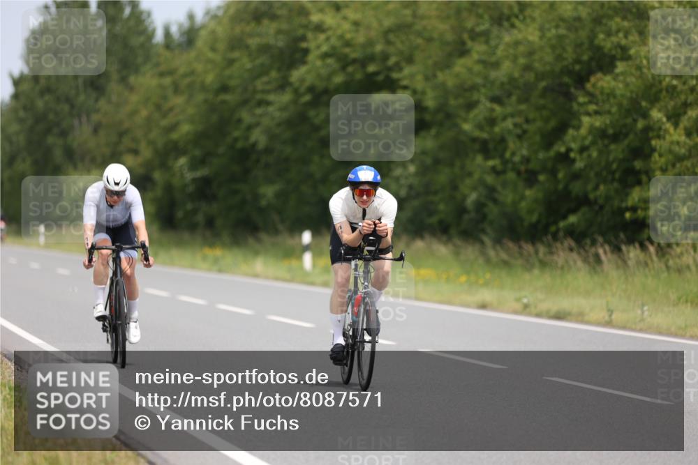 22.06.2025 - Viking Triathlon Yannick Fuchs http://msf.ph/oto/8087571 22.06.2025 13:08:18 Radfahren 115, 494 meine-sportfotos.de