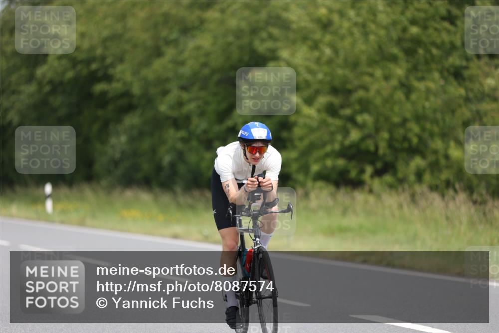 22.06.2025 - Viking Triathlon Yannick Fuchs http://msf.ph/oto/8087574 22.06.2025 13:08:19 Radfahren 115, 494 meine-sportfotos.de