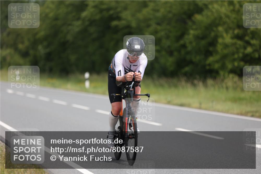 22.06.2025 - Viking Triathlon Yannick Fuchs http://msf.ph/oto/8087587 22.06.2025 13:08:41 Radfahren 290, 357 meine-sportfotos.de