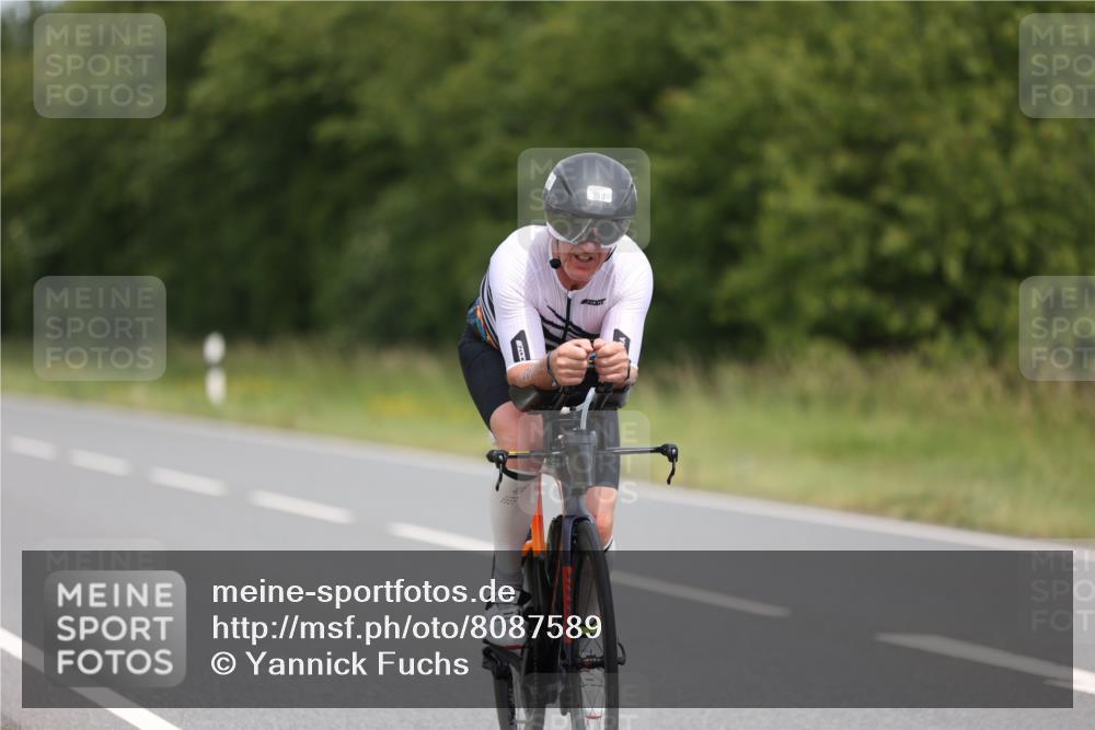 22.06.2025 - Viking Triathlon Yannick Fuchs http://msf.ph/oto/8087589 22.06.2025 13:08:41 Radfahren 290, 357 meine-sportfotos.de