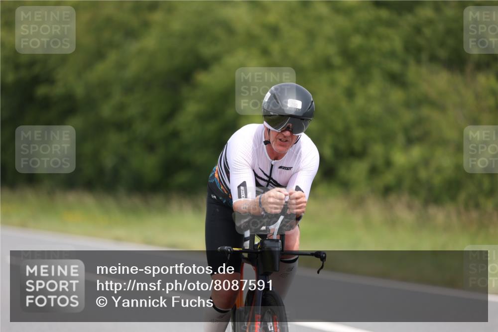 22.06.2025 - Viking Triathlon Yannick Fuchs http://msf.ph/oto/8087591 22.06.2025 13:08:41 Radfahren 290, 357 meine-sportfotos.de