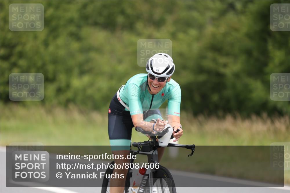 22.06.2025 - Viking Triathlon Yannick Fuchs http://msf.ph/oto/8087606 22.06.2025 13:08:56 Radfahren 65, 283, 606 meine-sportfotos.de