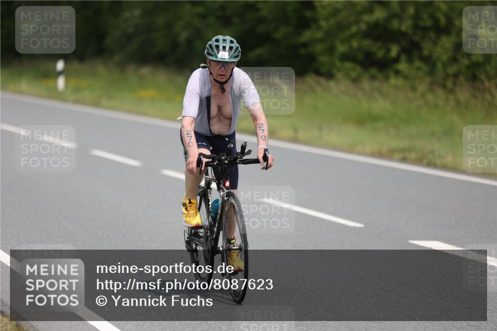 22.06.2025 - Viking Triathlon Yannick Fuchs http://msf.ph/oto/8087623 22.06.2025 13:09:07 Radfahren 270 meine-sportfotos.de