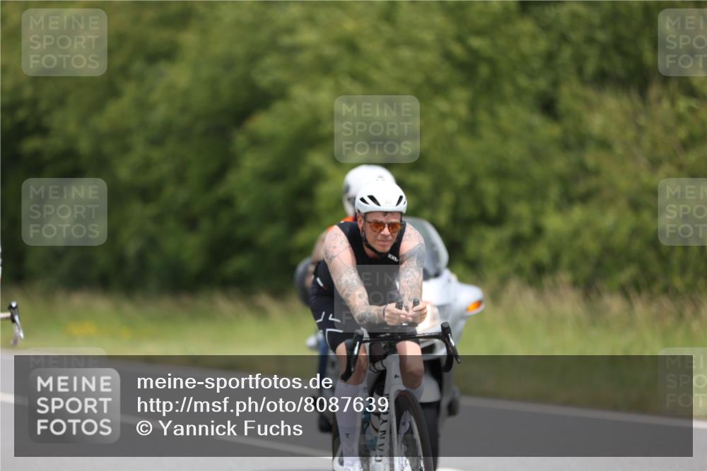 22.06.2025 - Viking Triathlon Yannick Fuchs http://msf.ph/oto/8087639 22.06.2025 13:09:20 Radfahren 109, 131, 369, 442, 447, 639 meine-sportfotos.de