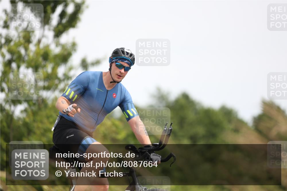 22.06.2025 - Viking Triathlon Yannick Fuchs http://msf.ph/oto/8087664 22.06.2025 13:10:04 Radfahren 25, 128, 181, 614 meine-sportfotos.de
