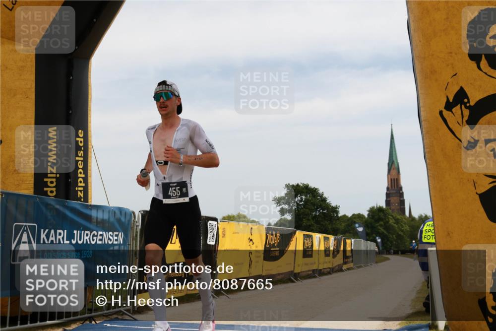 22.06.2025 - Viking Triathlon H.Heesch http://msf.ph/oto/8087665 22.06.2025 12:37:21 Laufen 455 meine-sportfotos.de