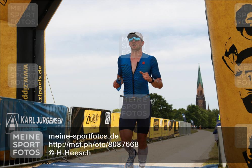 22.06.2025 - Viking Triathlon H.Heesch http://msf.ph/oto/8087668 22.06.2025 12:37:37 Laufen 45 meine-sportfotos.de
