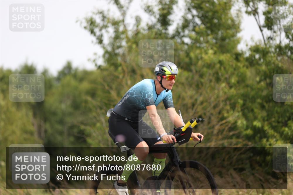 22.06.2025 - Viking Triathlon Yannick Fuchs http://msf.ph/oto/8087680 22.06.2025 13:10:07 Radfahren 25, 128, 181, 614 meine-sportfotos.de