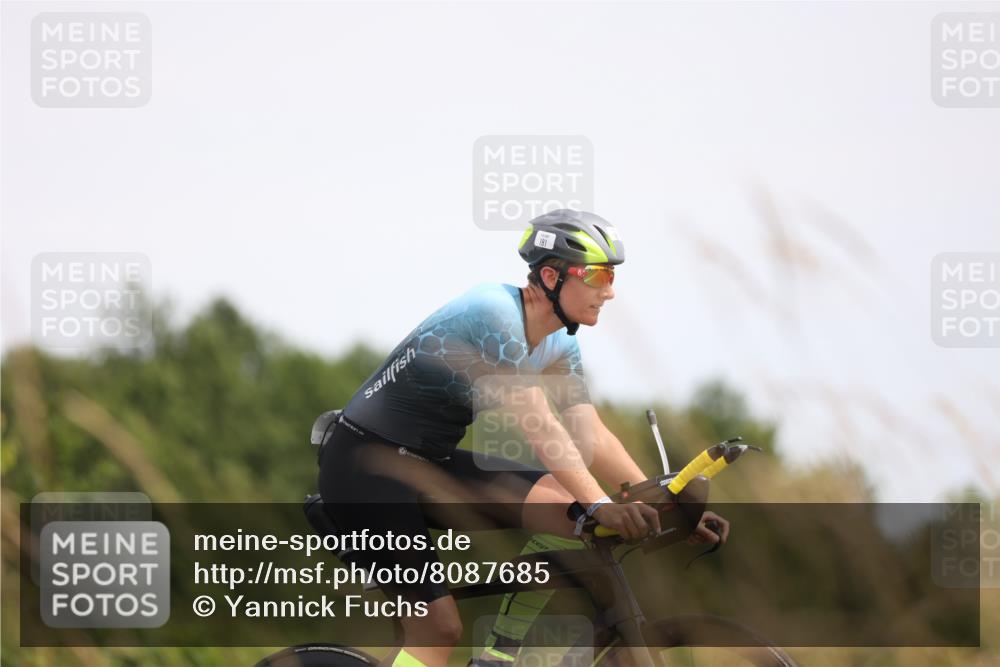 22.06.2025 - Viking Triathlon Yannick Fuchs http://msf.ph/oto/8087685 22.06.2025 13:10:08 Radfahren 25, 128, 181, 614 meine-sportfotos.de