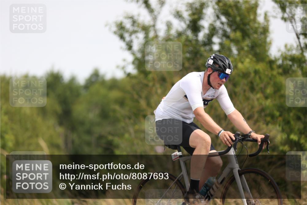 22.06.2025 - Viking Triathlon Yannick Fuchs http://msf.ph/oto/8087693 22.06.2025 13:10:10 Radfahren 25, 181, 614 meine-sportfotos.de