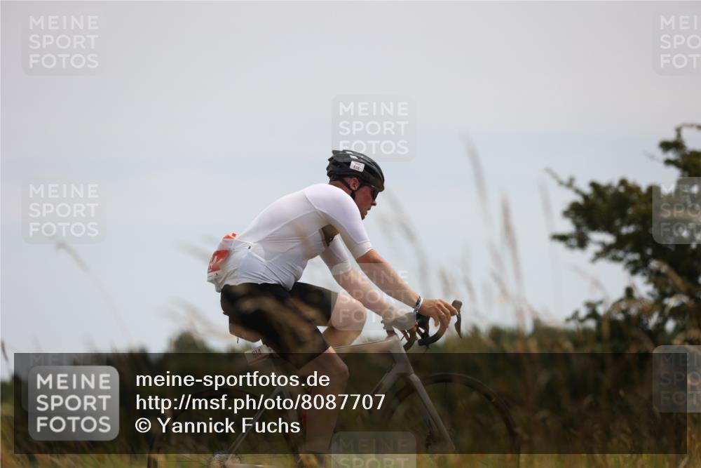 22.06.2025 - Viking Triathlon Yannick Fuchs http://msf.ph/oto/8087707 22.06.2025 13:10:12 Radfahren 181, 614 meine-sportfotos.de