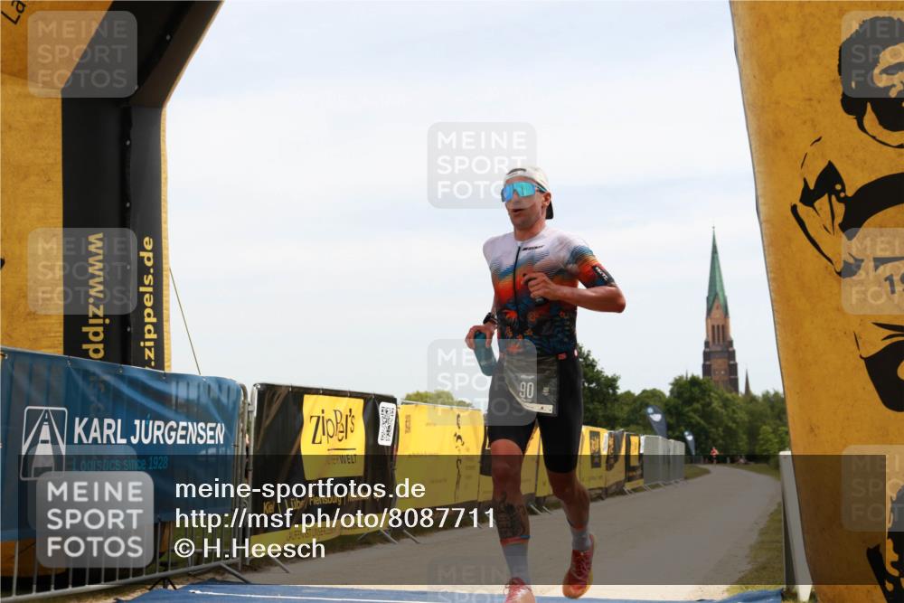 22.06.2025 - Viking Triathlon H.Heesch http://msf.ph/oto/8087711 22.06.2025 12:44:13 Laufen 90 meine-sportfotos.de