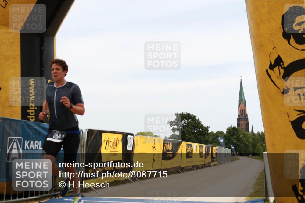 22.06.2025 - Viking Triathlon H.Heesch http://msf.ph/oto/8087715 22.06.2025 12:45:20 Laufen 384 meine-sportfotos.de