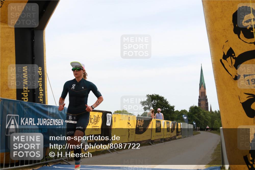 22.06.2025 - Viking Triathlon H.Heesch http://msf.ph/oto/8087722 22.06.2025 12:45:53 Laufen 15 meine-sportfotos.de