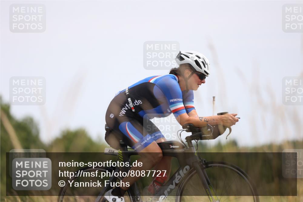 22.06.2025 - Viking Triathlon Yannick Fuchs http://msf.ph/oto/8087727 22.06.2025 13:10:42 Radfahren 136, 225, 488 meine-sportfotos.de