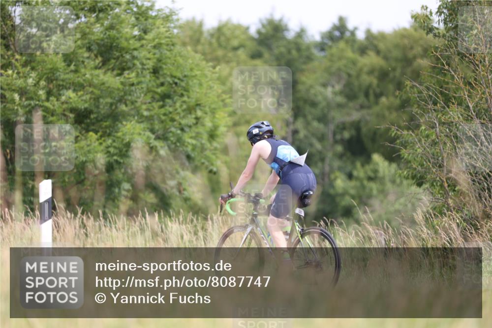 22.06.2025 - Viking Triathlon Yannick Fuchs http://msf.ph/oto/8087747 22.06.2025 13:10:54 Radfahren 621, 634 meine-sportfotos.de