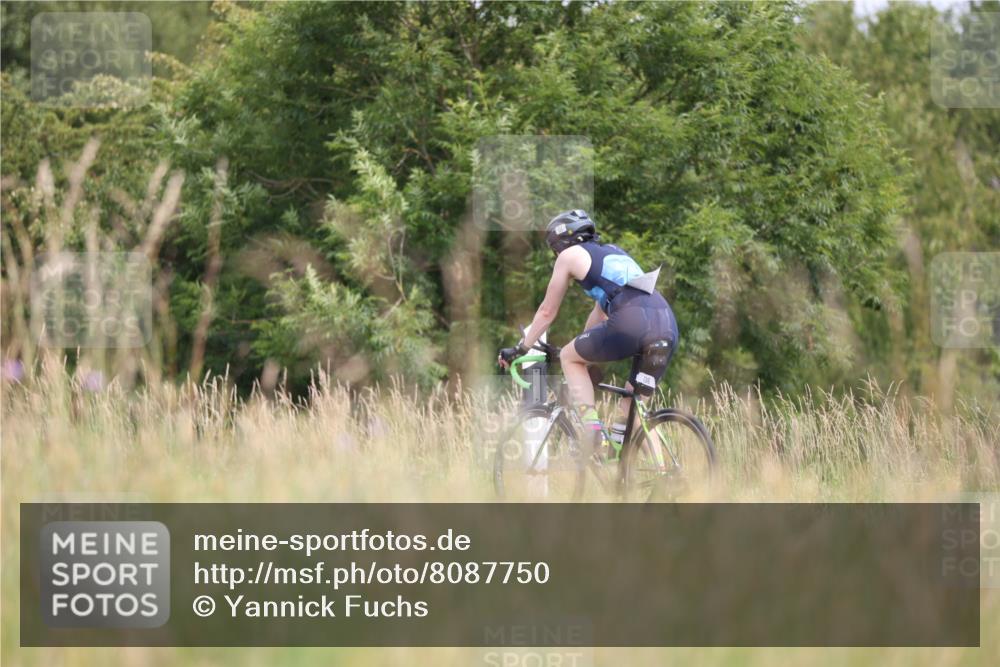 22.06.2025 - Viking Triathlon Yannick Fuchs http://msf.ph/oto/8087750 22.06.2025 13:10:54 Radfahren 621, 634 meine-sportfotos.de