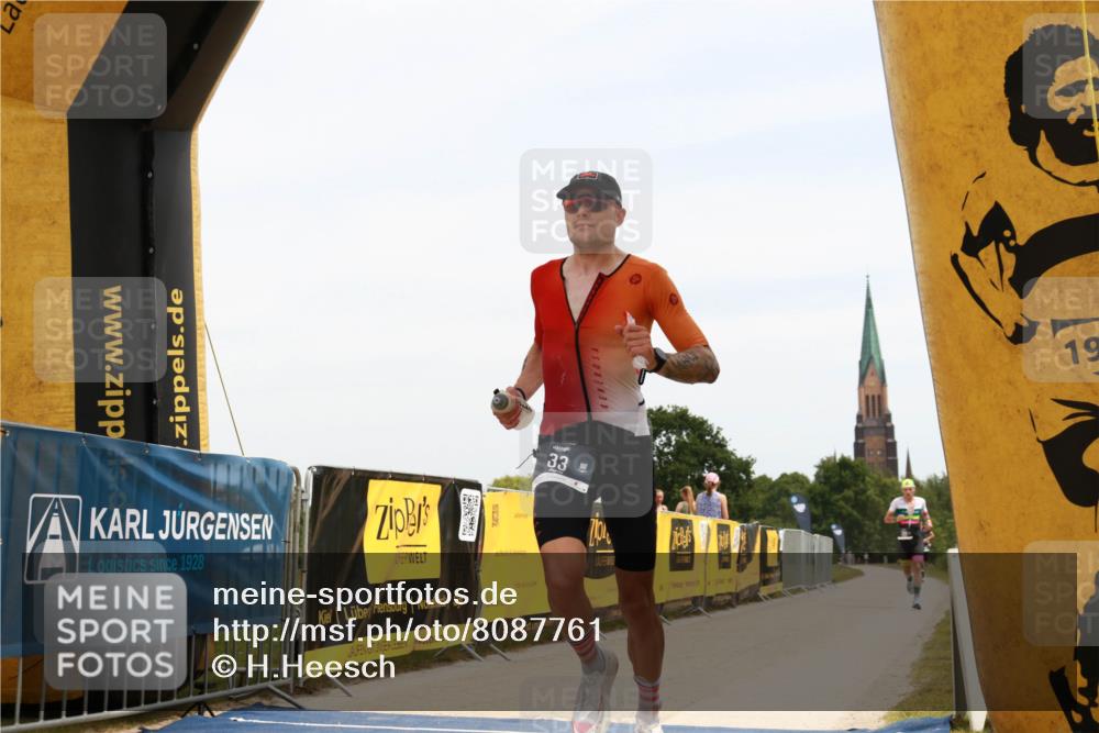 22.06.2025 - Viking Triathlon H.Heesch http://msf.ph/oto/8087761 22.06.2025 12:50:05 Laufen 33 meine-sportfotos.de