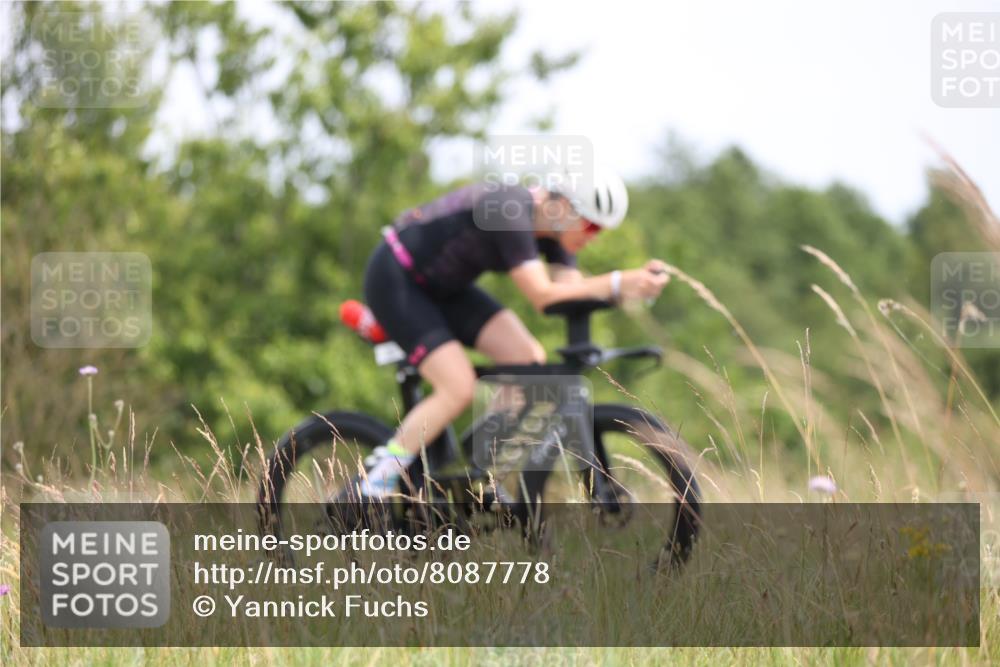 22.06.2025 - Viking Triathlon Yannick Fuchs http://msf.ph/oto/8087778 22.06.2025 13:11:05 Radfahren 154, 291, 318 meine-sportfotos.de