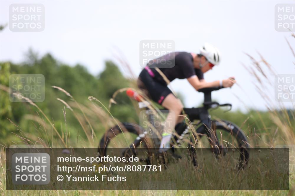 22.06.2025 - Viking Triathlon Yannick Fuchs http://msf.ph/oto/8087781 22.06.2025 13:11:06 Radfahren 154, 291, 318 meine-sportfotos.de