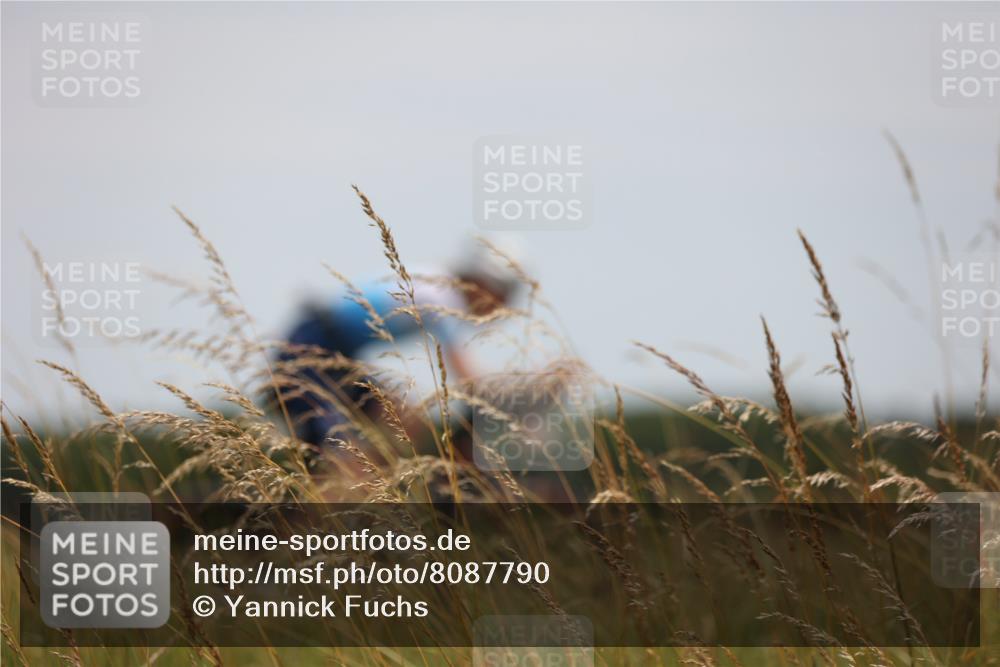 22.06.2025 - Viking Triathlon Yannick Fuchs http://msf.ph/oto/8087790 22.06.2025 13:11:07 Radfahren 154, 291, 318, 327 meine-sportfotos.de