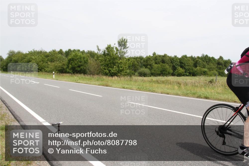 22.06.2025 - Viking Triathlon Yannick Fuchs http://msf.ph/oto/8087798 22.06.2025 13:21:43 Radfahren 249, 460 meine-sportfotos.de