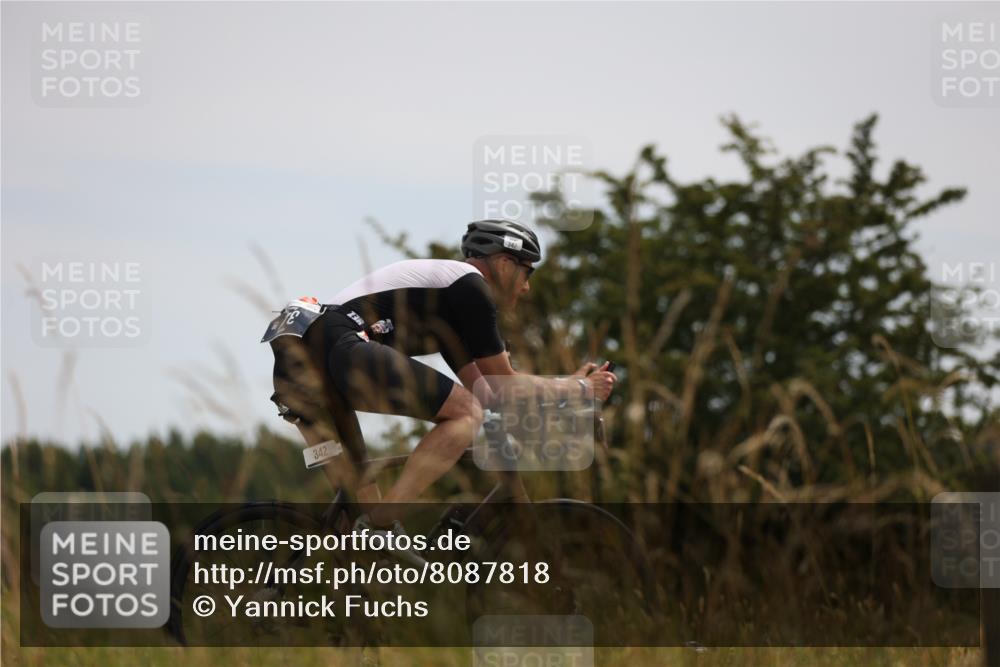 22.06.2025 - Viking Triathlon Yannick Fuchs http://msf.ph/oto/8087818 22.06.2025 13:11:20 Radfahren 327, 342, 626 meine-sportfotos.de