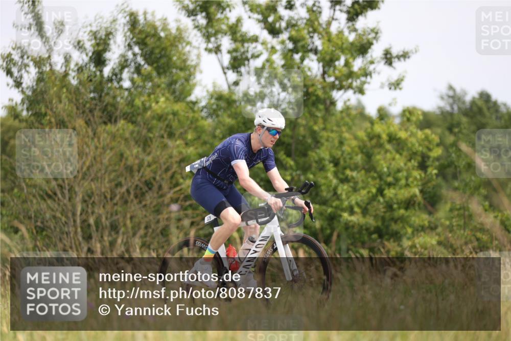 22.06.2025 - Viking Triathlon Yannick Fuchs http://msf.ph/oto/8087837 22.06.2025 13:11:30 Radfahren 328, 336 meine-sportfotos.de