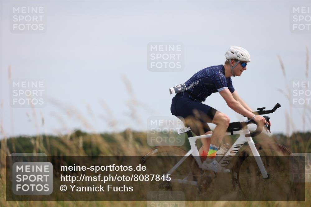 22.06.2025 - Viking Triathlon Yannick Fuchs http://msf.ph/oto/8087845 22.06.2025 13:11:31 Radfahren 328, 336 meine-sportfotos.de